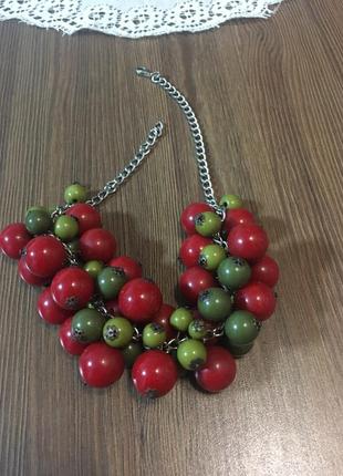 Кольє в українському стилі