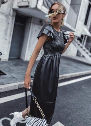 Zara черное платье из искусственной кожи1 фото