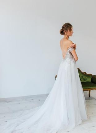 Свадебное платье с сеткой3 фото