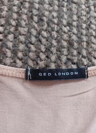 Силуэтное платье qed london3 фото