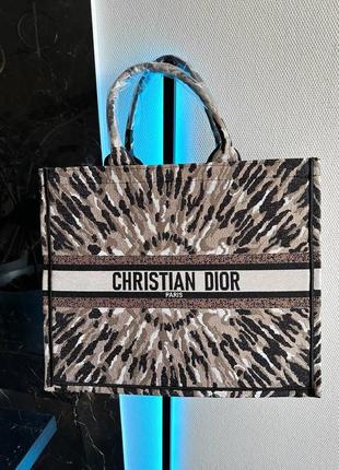 Шикарные женские сумки christian dior8 фото