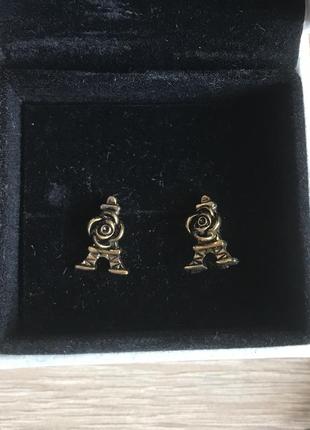 Серьги гвоздики