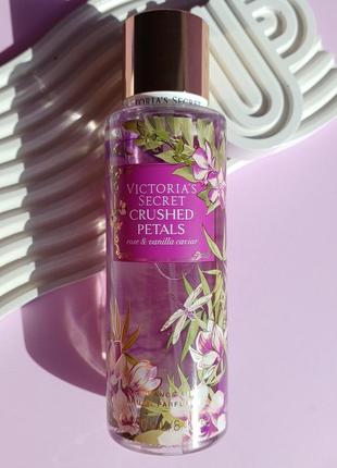 Парфумований спрей для тіла victoria's secret crushed petals fragrance mist