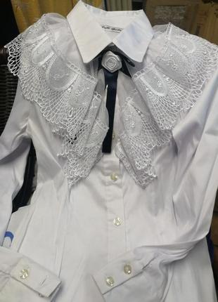 Белая блузка, стрейч атласная ткань1 фото