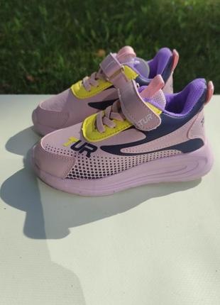 Кроссовки для девочек