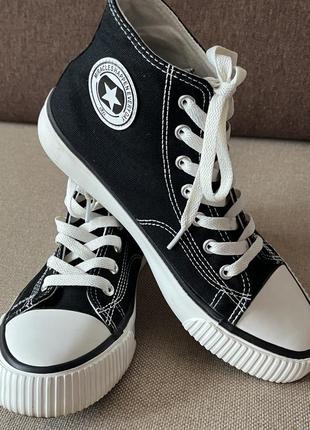 Кеды в стиле converse