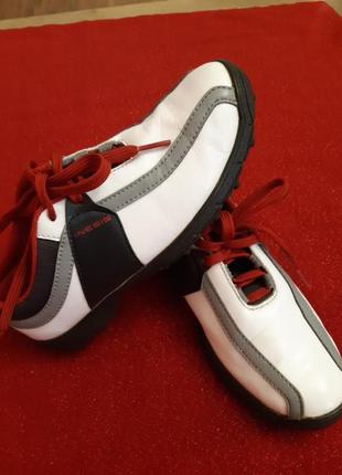 Кросівки, туфлі