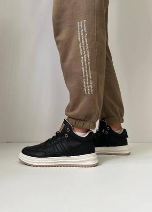 Чоловічі кросівки