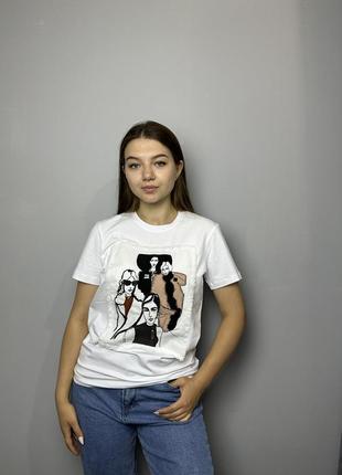 Стильна футболка жіноча літня з вишитим малюнком біла modna kazka mknk170722-2