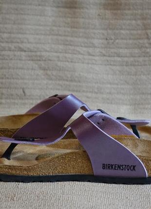 Лаконичные шлепанцы перламутрового сиреневого цвета birkenstock германия 39 р.7 фото