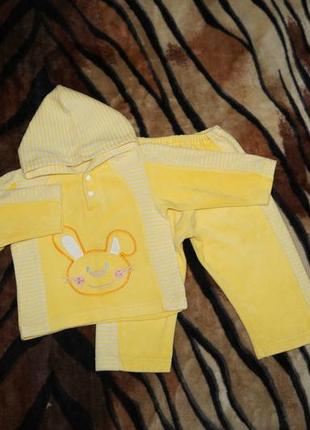 Гарний дитячий комплект - кофта і штанці