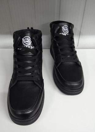Ботинки кросівки чоловічі чорні демісезонні і-4511 . розміри: 41;42;43;44;45;46.3 фото