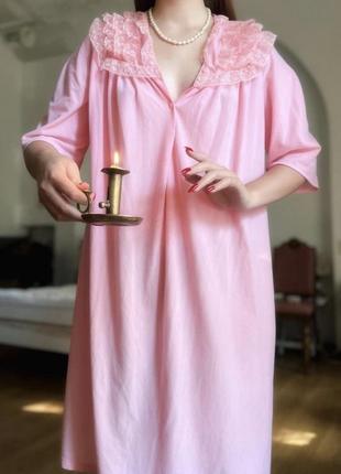 Винтажная ночная рубашка от st. michael нежного розового цвета ~ застегивается на 2 пуговицы, верх украшен изящным кружевом.
