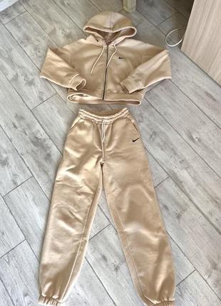 Спортивный костюм на флисе