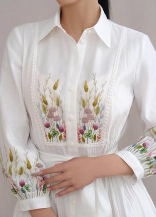 Льняна сукня з ручною вишивкою «зачарована 2»2 фото