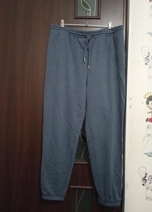 Спортивные штаны