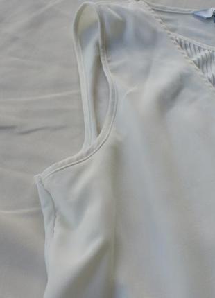 Актуальная белая блуза с имитацией запаха от next3 фото