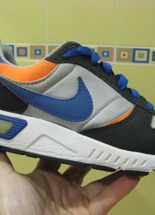 Кроссовки nike 39