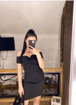 Черное платье на плечи/черное платье бюстье