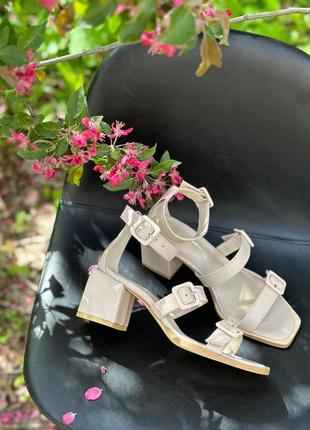 Эксклюзивные босоножки из итальянской кожи и замши женские на каблуке с пряжками4 фото