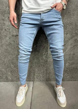 Мужские базовые однотонные зауженные джинсы приталенные1 фото