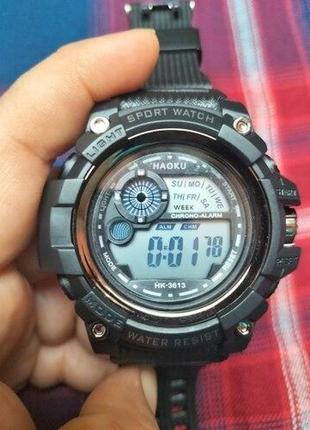 Чоловічі електронні годинники  спортивні водонепроникні світлові багатофункціональні5 фото