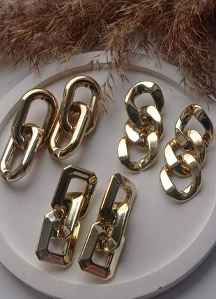 Сережки пластик об'ємні