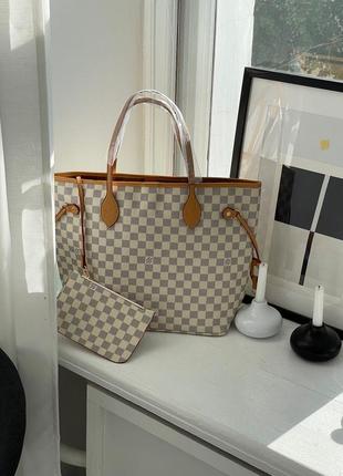 Вместительная светлая сумка бренда louis vuitton3 фото