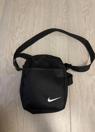 Месенджери nike,the north face, puma 4
