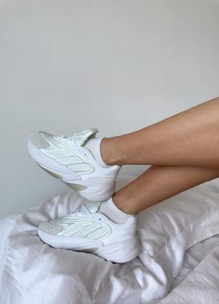 Світлі кросівки брендові adidas ozelia white