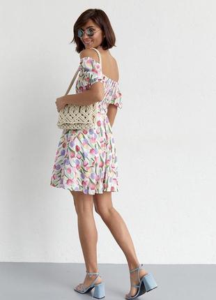 Платье мини в цветочный принт5 фото