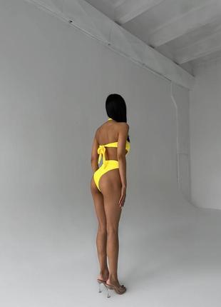 Жовтий відкритий суцільний купальник6 фото