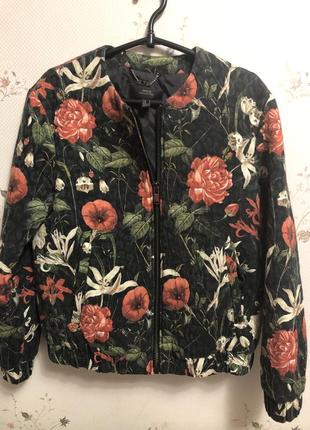 Красивая курточка бренда mng