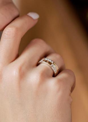 Серебренный ювелирный набор кольцо и сережки из золотыми пластинами2 фото