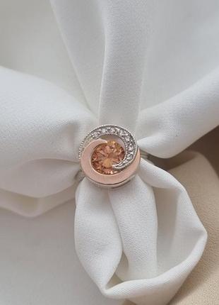 Серебряный комплект с золотыми вставками серьги и кольцо с оранжевыми и белыми цирконами5 фото