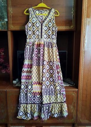 Платье,сарафан на размер 46-48.плечи 34 см,пахвы 49 см,талия 43 см, длина 140 см.2 фото