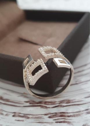 Серебряное кольцо с фианитами незамкнутое5 фото