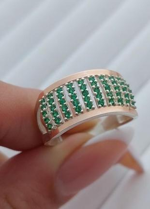 Гарнитур серебряный кольцо и серьги магия с золотом и зелеными фианитами5 фото