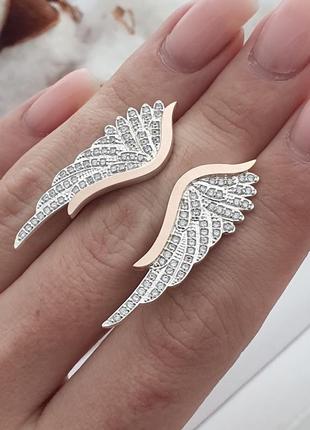 Комплект серебряный серьги и кольцо крыло с золотыми пластинами и фианитами