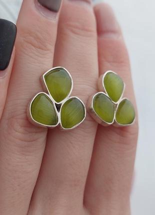 Серьги серебряные с зелеными камнеми улексита5 фото