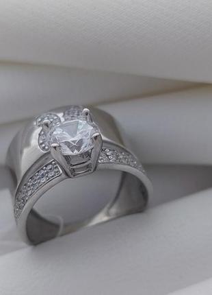 Серебряное кольцо с крупным камнем и бабочкой3 фото