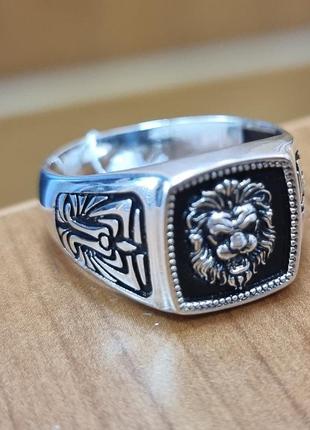 Срібний перстень чоловічий квадрат із чорною емаллю знак зодіаку лев5 фото