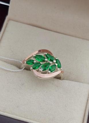 Гарнитур серебряный кольцо и серьги мелиса с золотом и зелеными фианитами5 фото