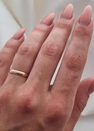 Золотое свадебное кольцо тонкое, размер 208 фото