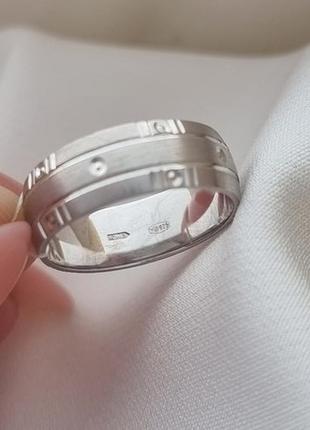 Серебряные обручальные кольца европейки с геометрическим рисунком пара6 фото