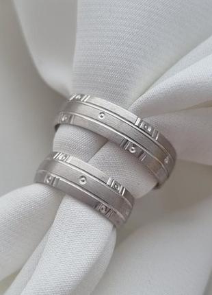 Серебряные обручальные кольца европейки с геометрическим рисунком пара1 фото