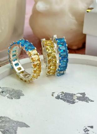 Набор серебряные серьги и кольцо с голубыми и желтыми фианитами