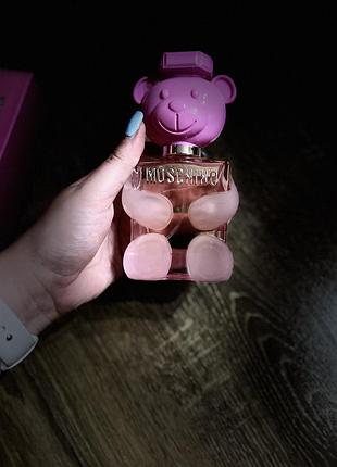 Toy 2 bubble gum moschino