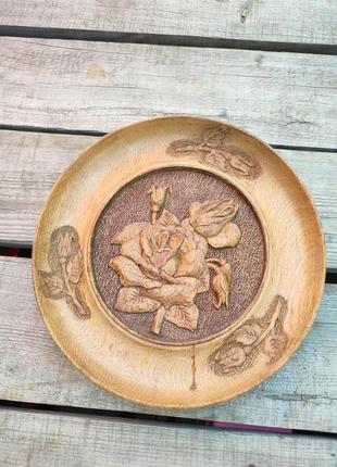 Дерев'яна декоративна тарілка ручної праці різьба по дереву