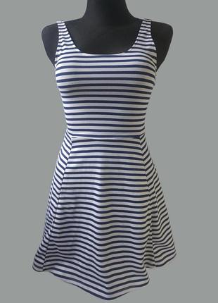Сукня, плаття в смужку